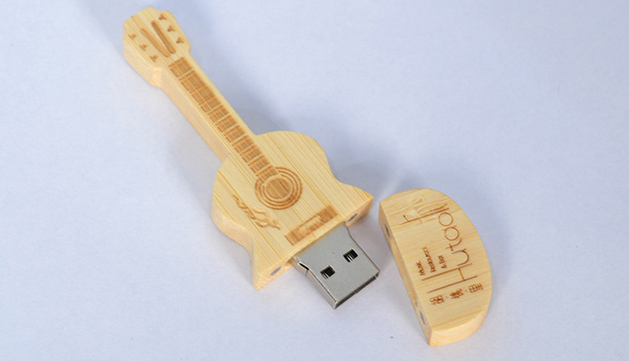 DBH Wooden USB Drive